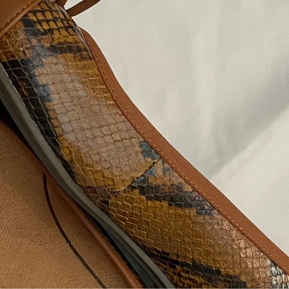 Vionic Women's brown snake skin ballet flats size 7.5 - Picture 7 of 7